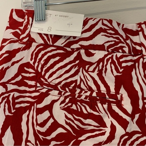 Loft, zebra print 4inch short, size 8 - Picture 5 of 6